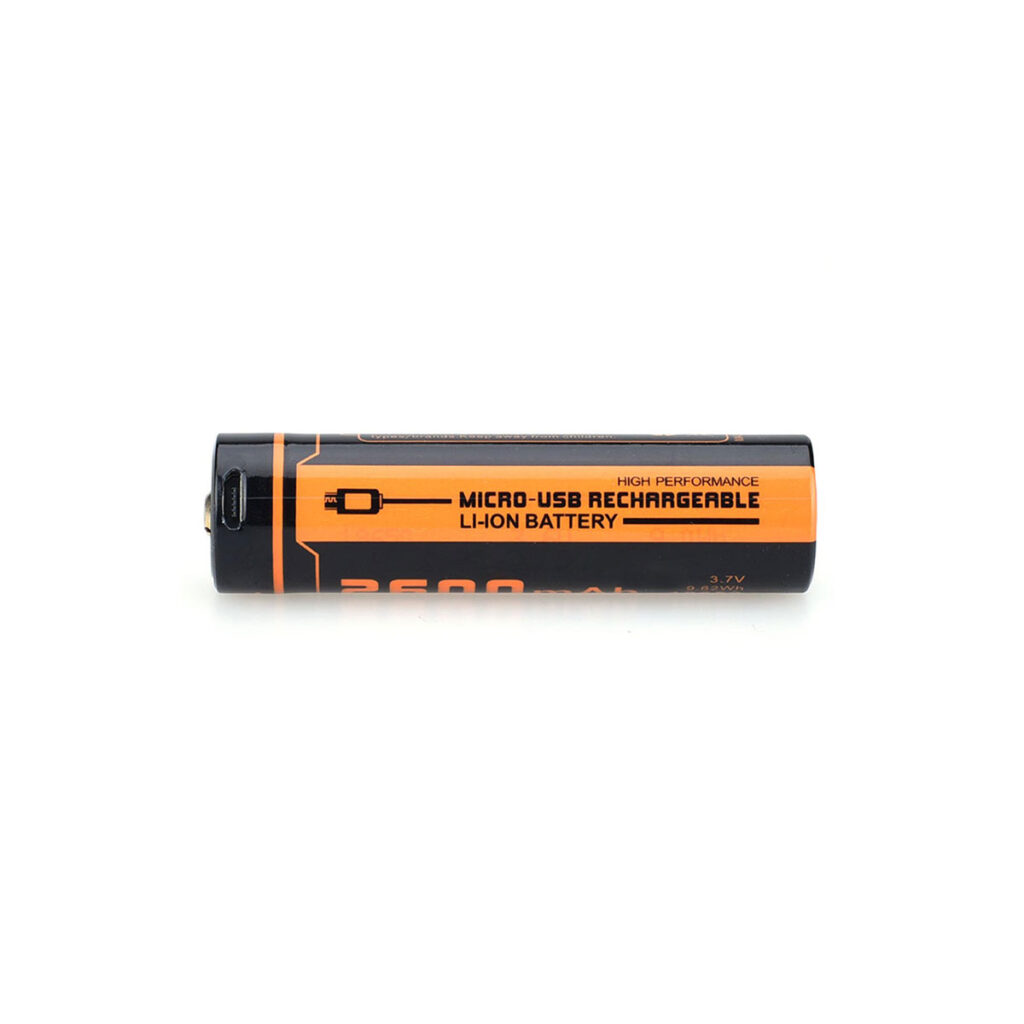 punjiva-baterija-18650-2600-mah-s-micro-usb-integriranim-punjacem-i-pcb-zastitom-fitorch-02